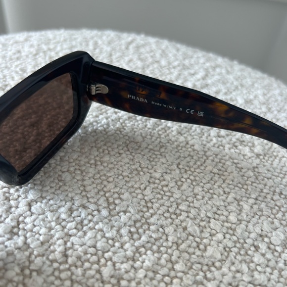 Prada Tortoise Shell Chunky Sunglasses - Picture 7 of 7